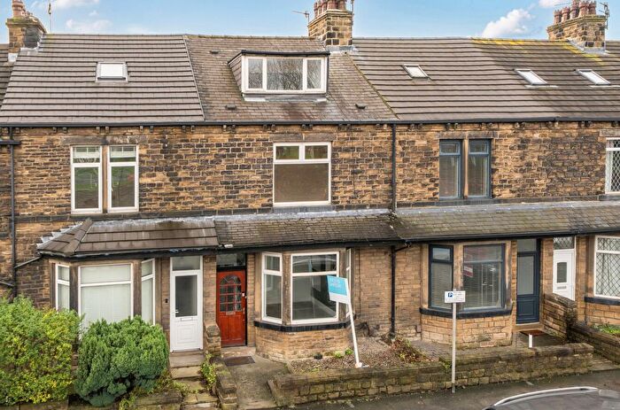 3 Bedroom Terraced House For Sale In Bradford Road, Stanningley, Pudsey, West Yorkshire, LS28