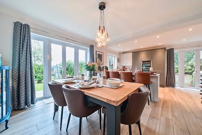5 Bedroom Detached House For Sale In Sandford View, Newton Abbot, TQ12