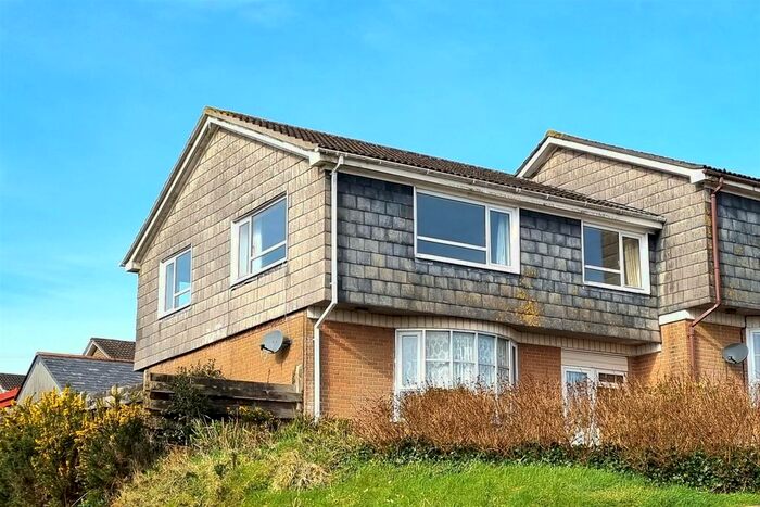 2 Bedroom Flat For Sale In Belmont Park, Pensilva, PL14