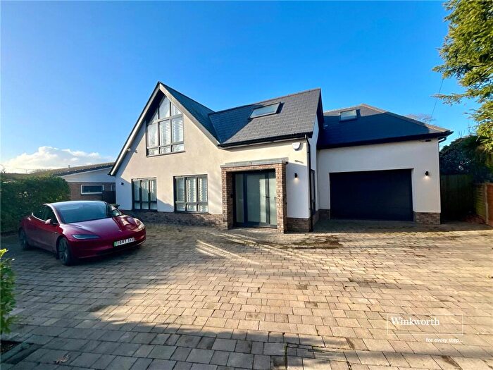 4 Bedroom Detached House For Sale In Nea Road, Christchurch, Dorset, BH23