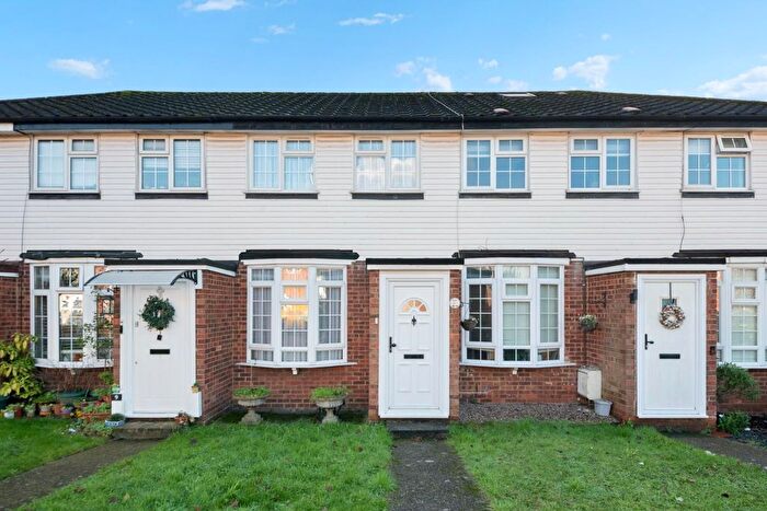 2 Bedroom Property For Sale In Woodhouse Close, Hayes, UB3