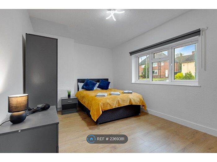 3 Bedroom Terraced House To Rent In Leybourne Drive, Nottingham, NG5