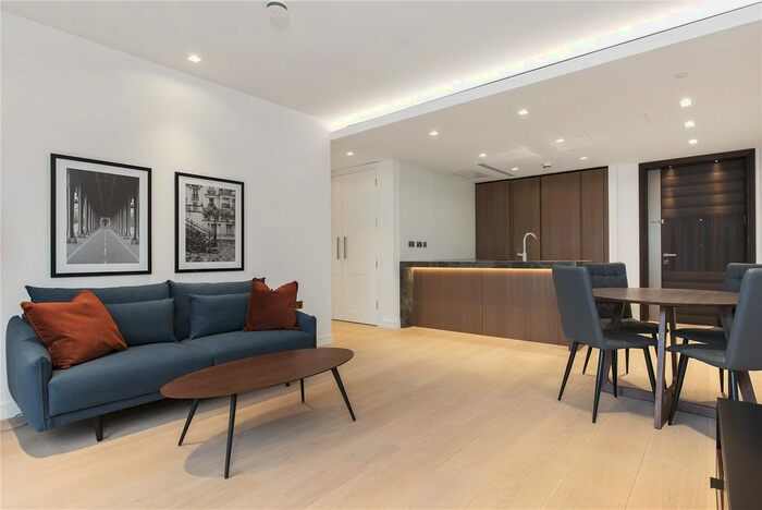 2 Bedroom Flat To Rent In Portugal Street, London, WC2A