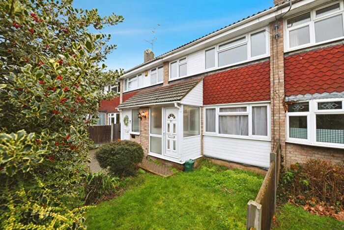 3 Bedroom Terraced House For Sale In Chilham Close, Basildon, Essex, SS13