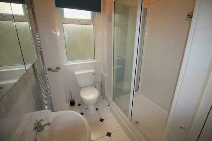 2 Bedroom Apartment To Rent In Shrubbery Walk, Weston-super-Mare, BS23