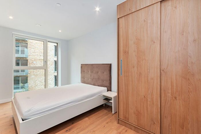 1 Bedroom Flat To Rent In Evelyn Street, London, SE8