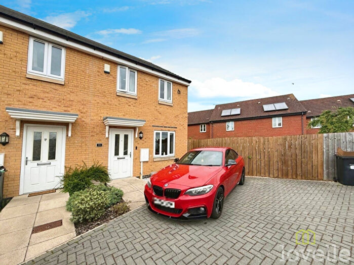 2 Bedroom End Of Terrace House To Rent In Alderton Chase, Gainsborough, DN21