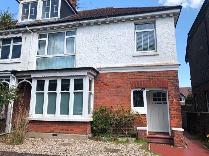 1 Bedroom Flat To Rent In Cowper Road, Worthing, BN11