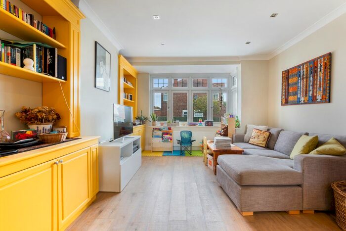 3 Bedroom Property To Rent In Greenwood Close, Morden, SM4