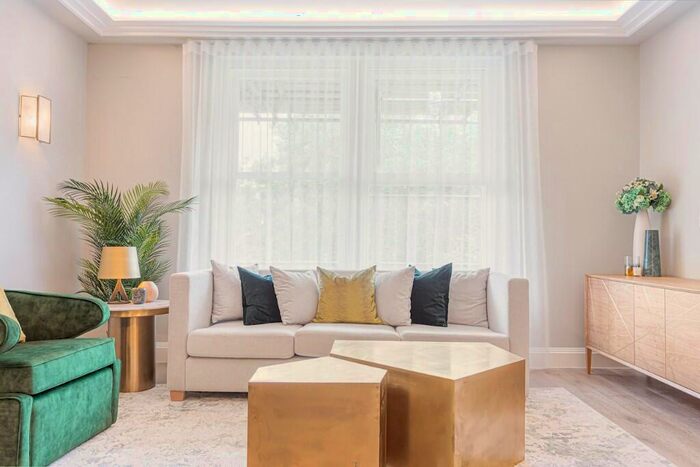 2 Bedroom Flat To Rent In Caledonian Road, London, N1