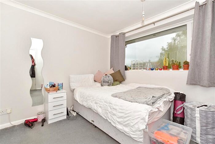 5 Bedroom Semi-detached House For Sale In Fletcher Road, Staplehurst, Tonbridge, Kent, TN12