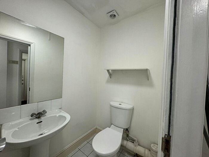 Studio To Rent In Cromwell Road, London, SW7