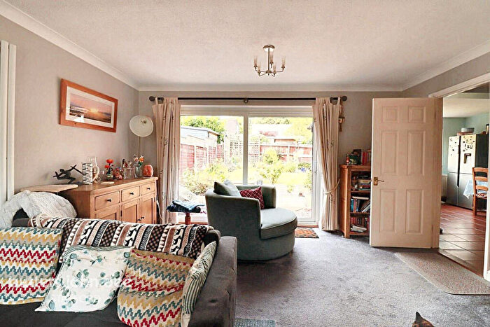 4 Bedroom Detached House For Sale In Hawkesmore Drive, Stafford, ST18