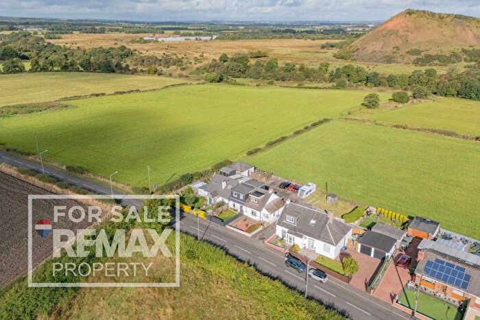 3 Bedroom Cottage For Sale In Tenants March, West Calder, EH55