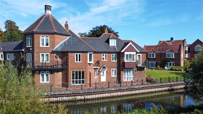 3 Bedroom Terraced House To Rent In The Brookmill, Reading, Berkshire, RG1