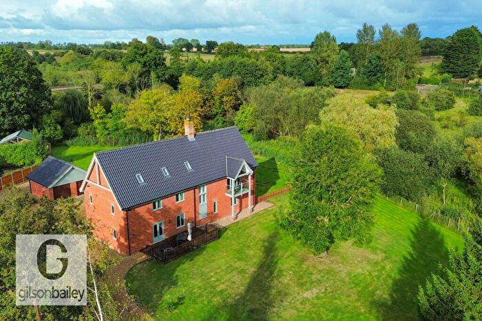 5 Bedroom Detached House For Sale In Strumpshaw Road, Brundall, NR13