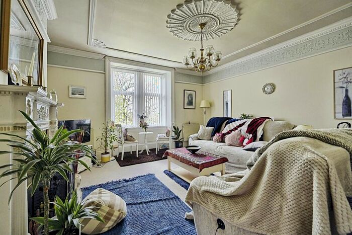 1 Bedroom Apartment To Rent In Park Drive, Huddersfield, HD1