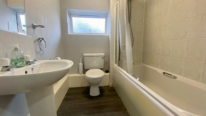 2 Bedroom Flat To Rent In Sandy Lane, Coventry, CV1