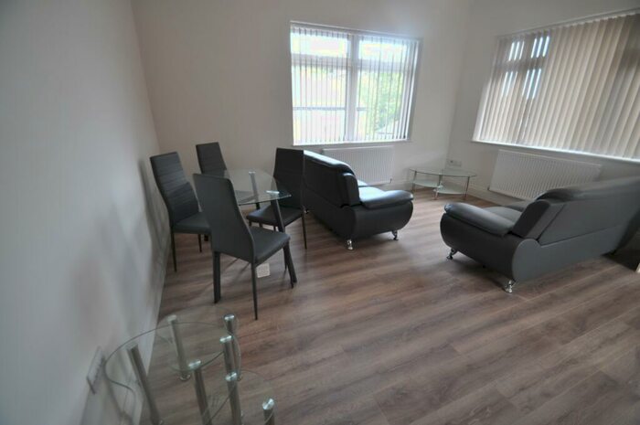 2 Bedroom Apartment To Rent In Main Street, Hull, North Humberside, HU10
