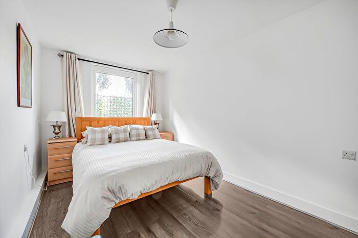 2 Bedroom Flat For Sale In Fernhead Road, Maida Vale, W9