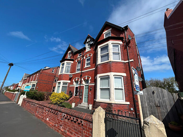 2 Bedroom Apartment For Sale In St. Andrews Road South, Lytham St. Annes, FY8