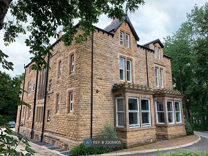 3 Bedroom Flat To Rent In Headingley Lane, Leeds, LS6