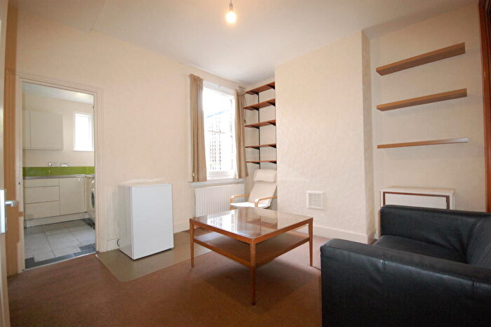 4 Bedroom Terraced House To Rent In Clonmell Road, N17