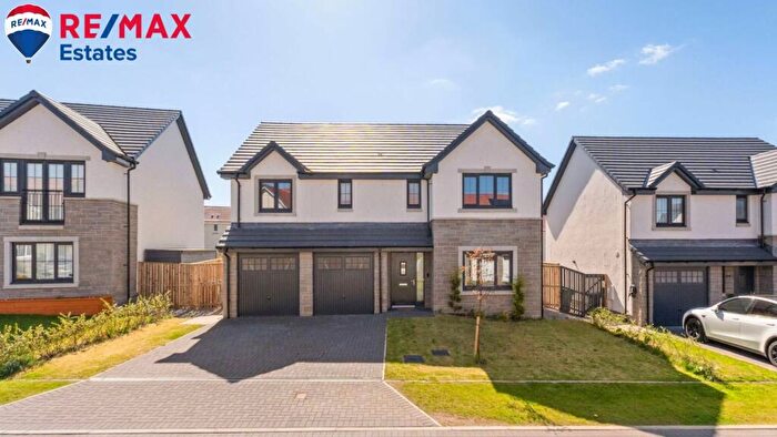 4 Bedroom Detached House For Sale In Glencorse View, Livingston, EH54