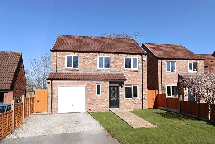4 Bedroom Detached House For Sale In Hart Hill Crescent, Full Sutton, York, YO41