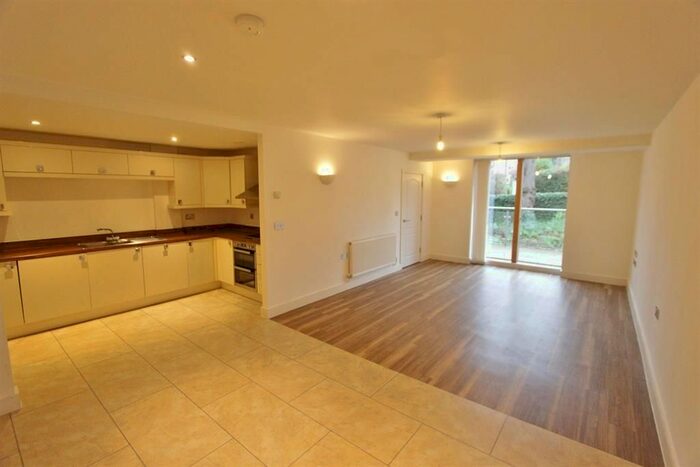 4 Bedroom Town House To Rent In Riverdale Road, Sheffield S10