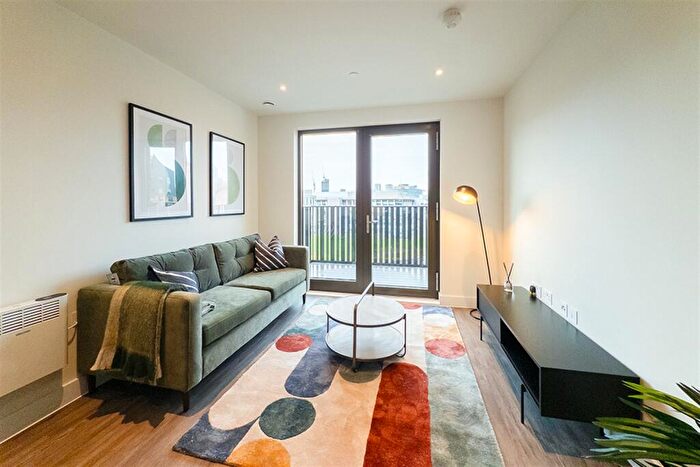 1 Bedroom Apartment To Rent In Belmont Wharf, Glasswater Locks, B4