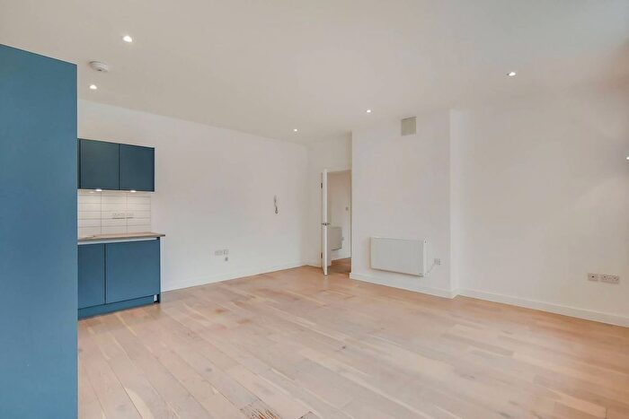 1 Bedroom Flat To Rent In Lee Road, Blackheath, London, SE3