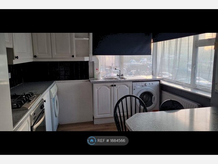 2 Bedroom Flat To Rent In Beechwood Gardens, London, NW10