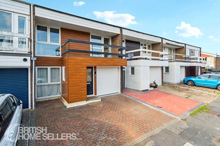 3 Bedroom Terraced House For Sale In Milton Lawns, Amersham, Buckinghamshire, HP6