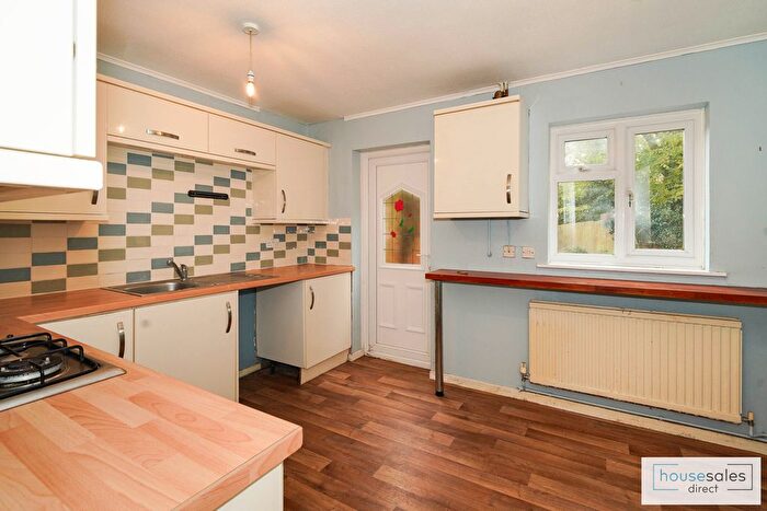 2 Bedroom Semi-Detached House For Sale In Blackthorn Close Pennington, Lymington, SO41