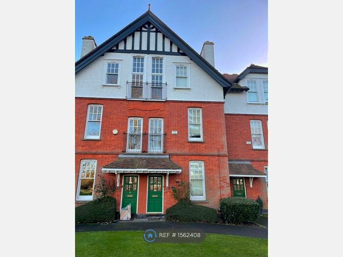 4 Bedroom Terraced House To Rent In Great Stony Park, Ongar, CM5