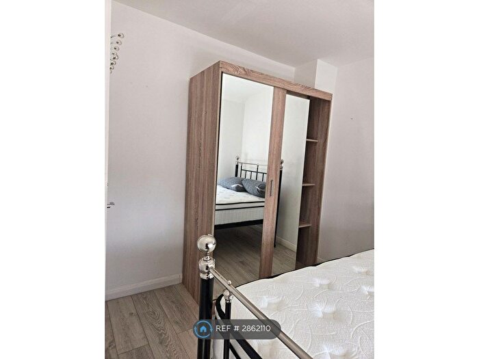 3 Bedroom Semi Detached House To Rent In Joslin Road, Purfleet, RM19