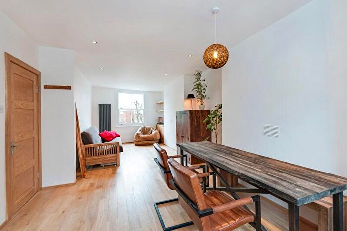 3 Bedroom Flat For Sale In South Hill Park, Hampstead, NW3