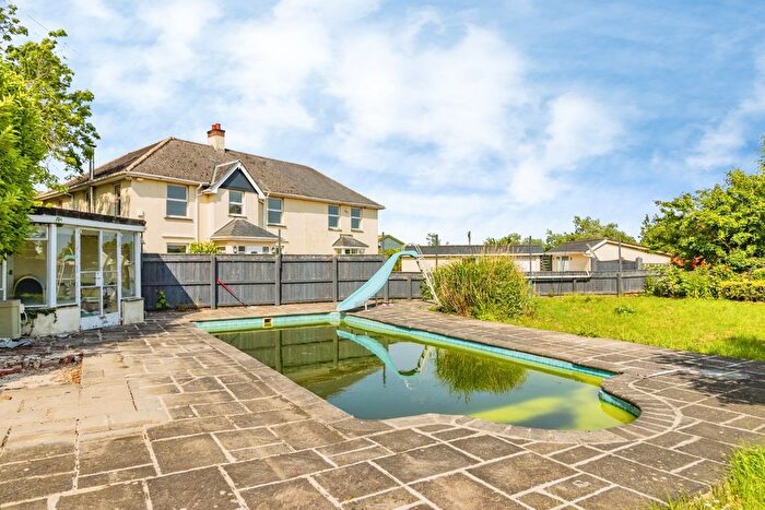 6 Bedroom Detached House For Sale In Totnes Road, Ipplepen, Newton Abbot, Devon, TQ12