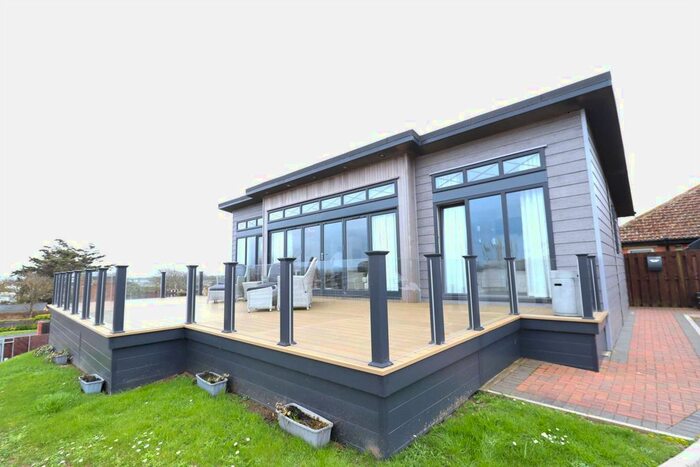 2 Bedroom Park Home For Sale In Warren Road, Brean, TA8