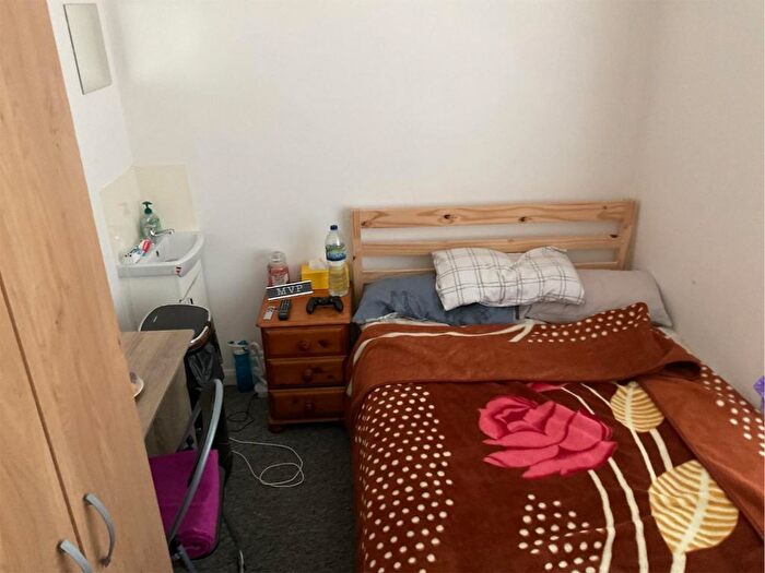 6 Bedroom Semi-Detached House To Rent In Rushlake Road, Brighton, BN1