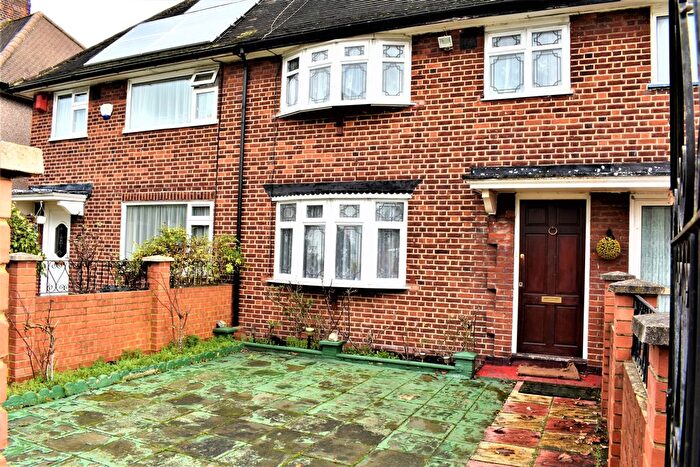 3 Bedroom Terraced House To Rent In Pinner Road, Pinner, HA5