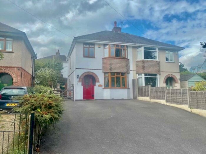 3 Bedroom Semi-Detached House To Rent In Vallis Road, Frome, BA11