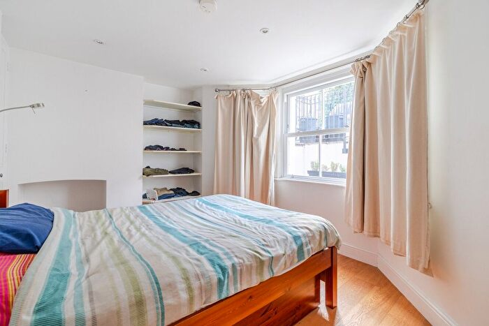 1 Bedroom Flat For Sale In Fernlea Road, Balham, London, SW12