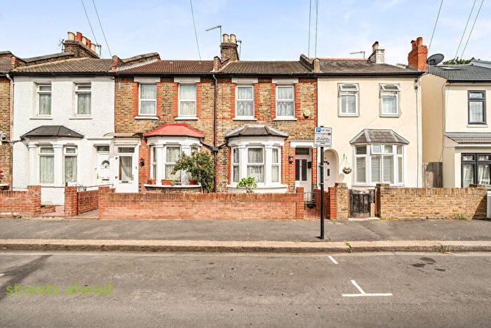3 Bedroom Terraced House For Sale In Wentworth Road, Croydon, CR0