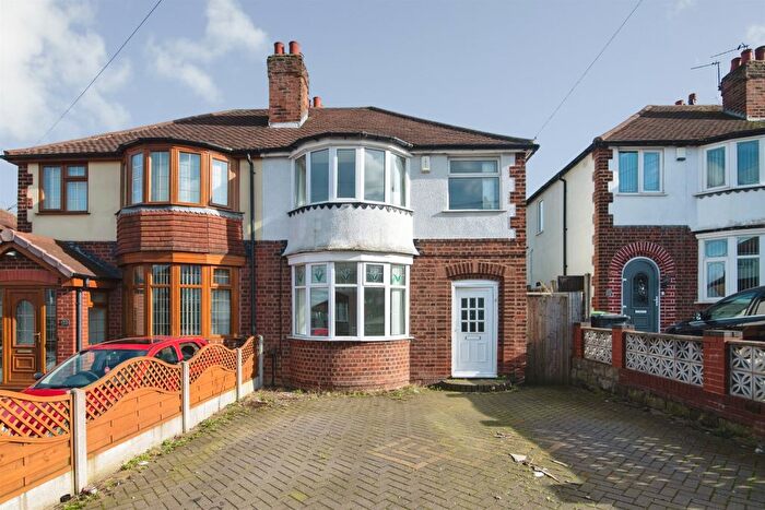 3 Bedroom Semi Detached House For Sale In Regent Road, Tividale, Oldbury, B69