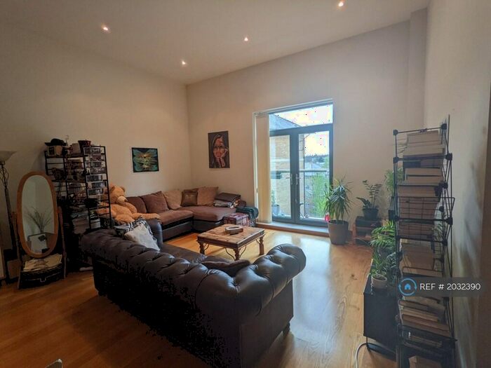 2 Bedroom Flat To Rent In The Exchange, Croydon, CR0