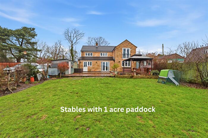 3 Bedroom Detached House For Sale In Dark Lane, Calow, Chesterfield, S44