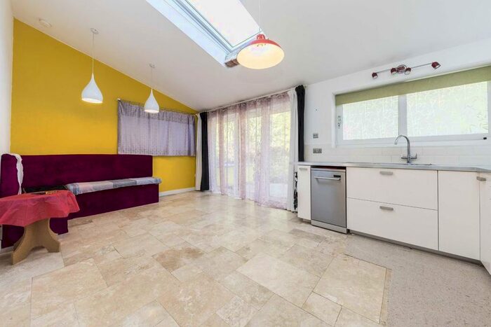 3 Bedroom Property To Rent In Studland Road, London, W7