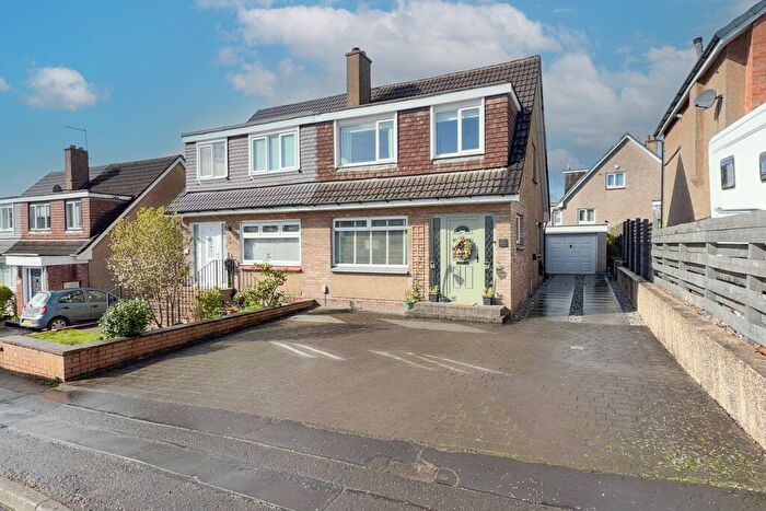 3 Bedroom Semi Detached House For Sale In Farm Road, Duntocher, G81